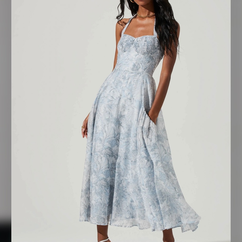 ASTR The Label Mariella Floral Halter Midi Dress in XS